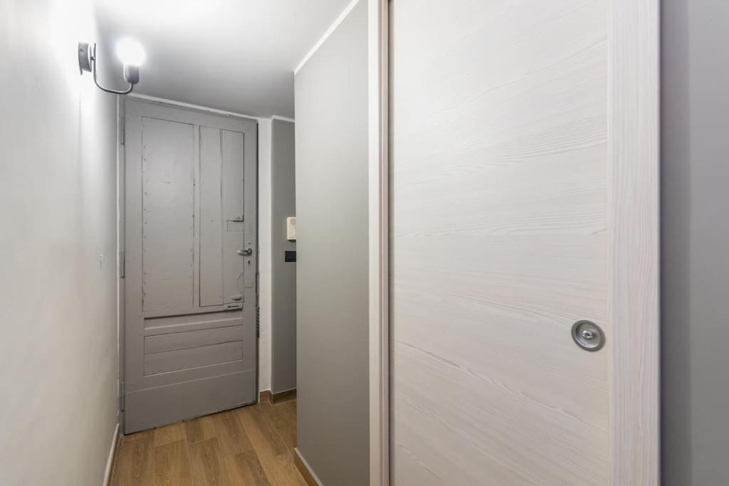 Appartement Dora 33 *